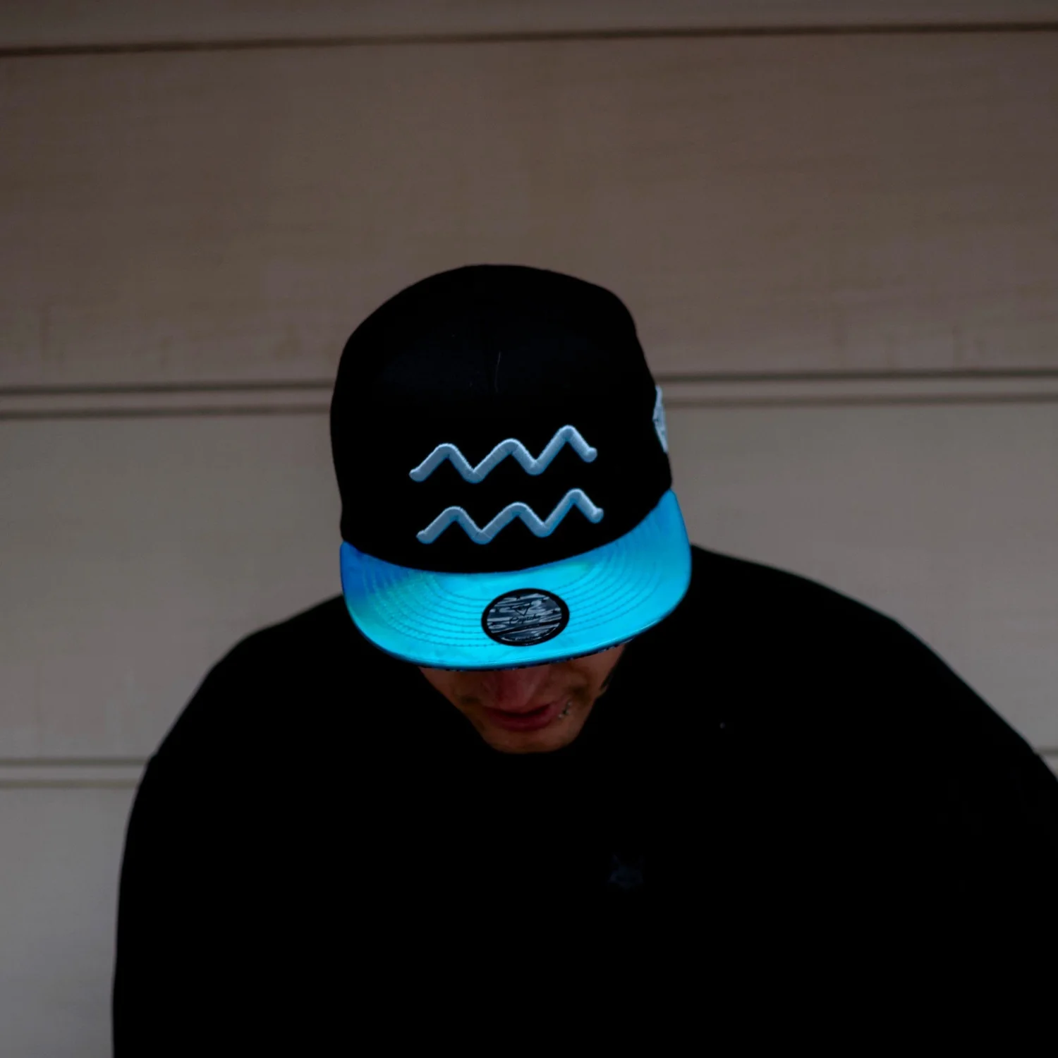 Aquarius Snapback - Black/Blue Metallic - Image 23