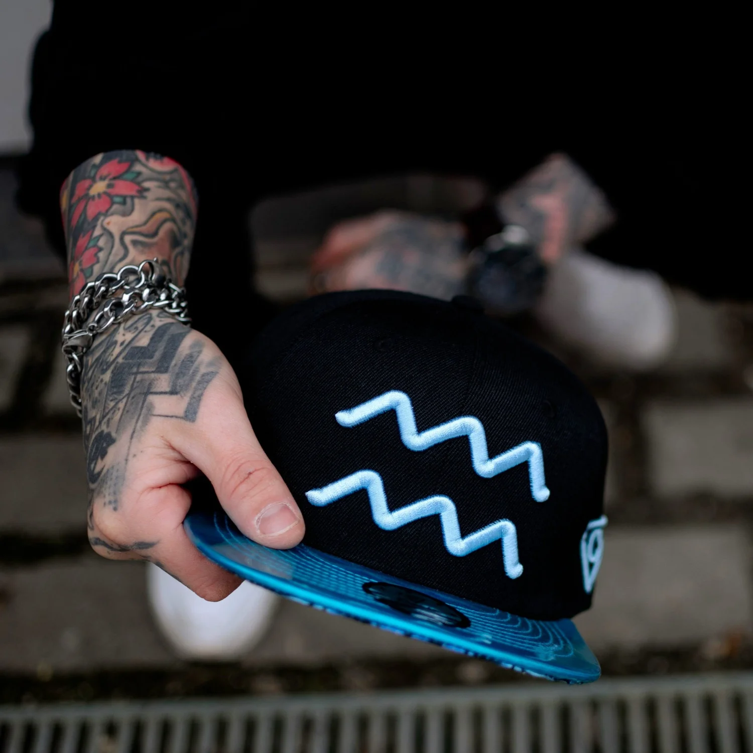 Aquarius Snapback - Black/Blue Metallic - Image 9