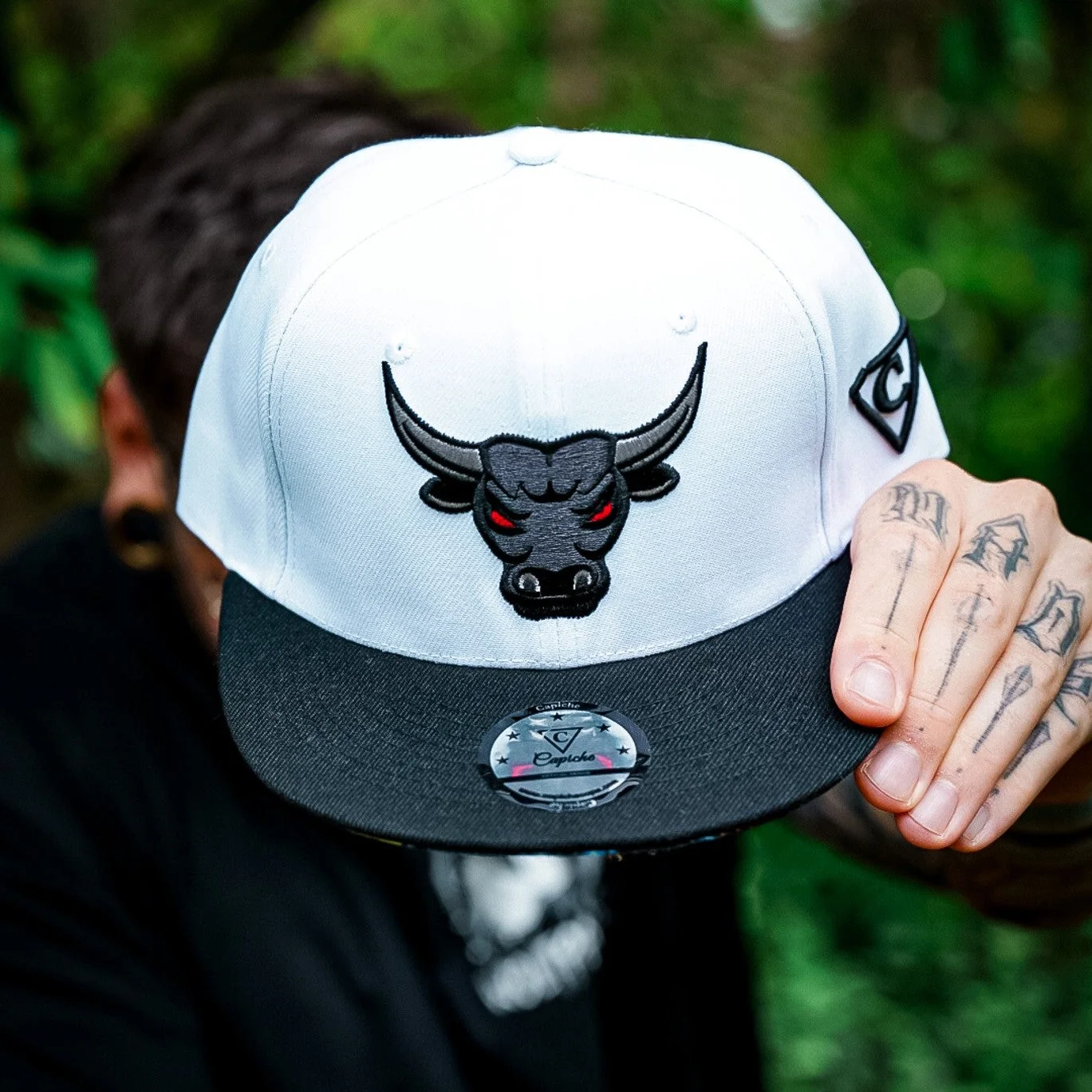Bull Snapback - White/Black - Image 6